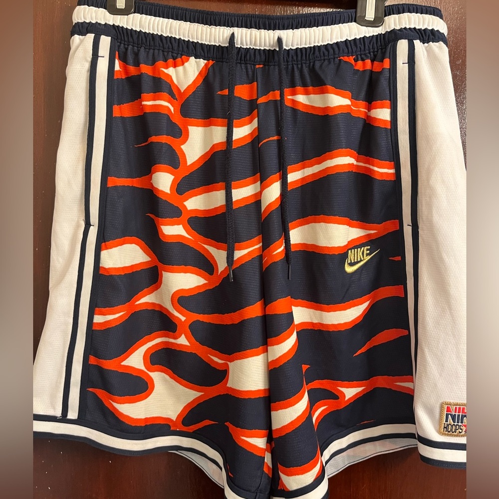 Nike Dri-FIT DNA + Dream Team Men’s Athletic Shorts | Size Large